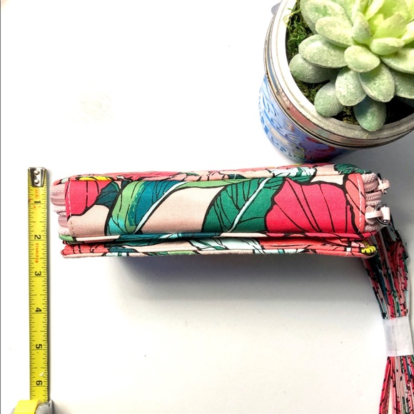 NWT, Vera Bradley All in One Crossbody - Picture 8 of 8